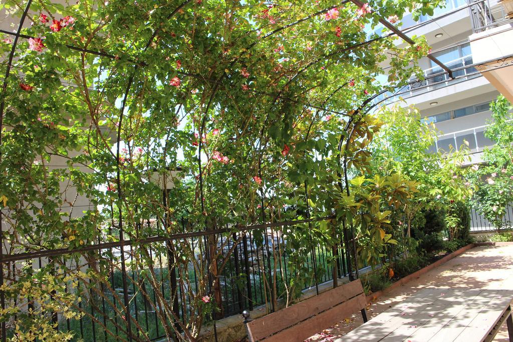 Flowers Apartments Nesebar Esterno foto